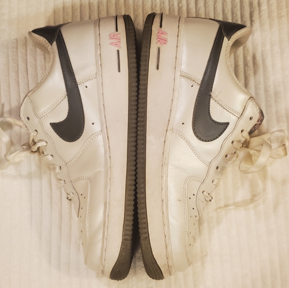 Nike Women's Air Force 1 - White/Metallic Pewter-Perfect Pink - Picture 2 of 16